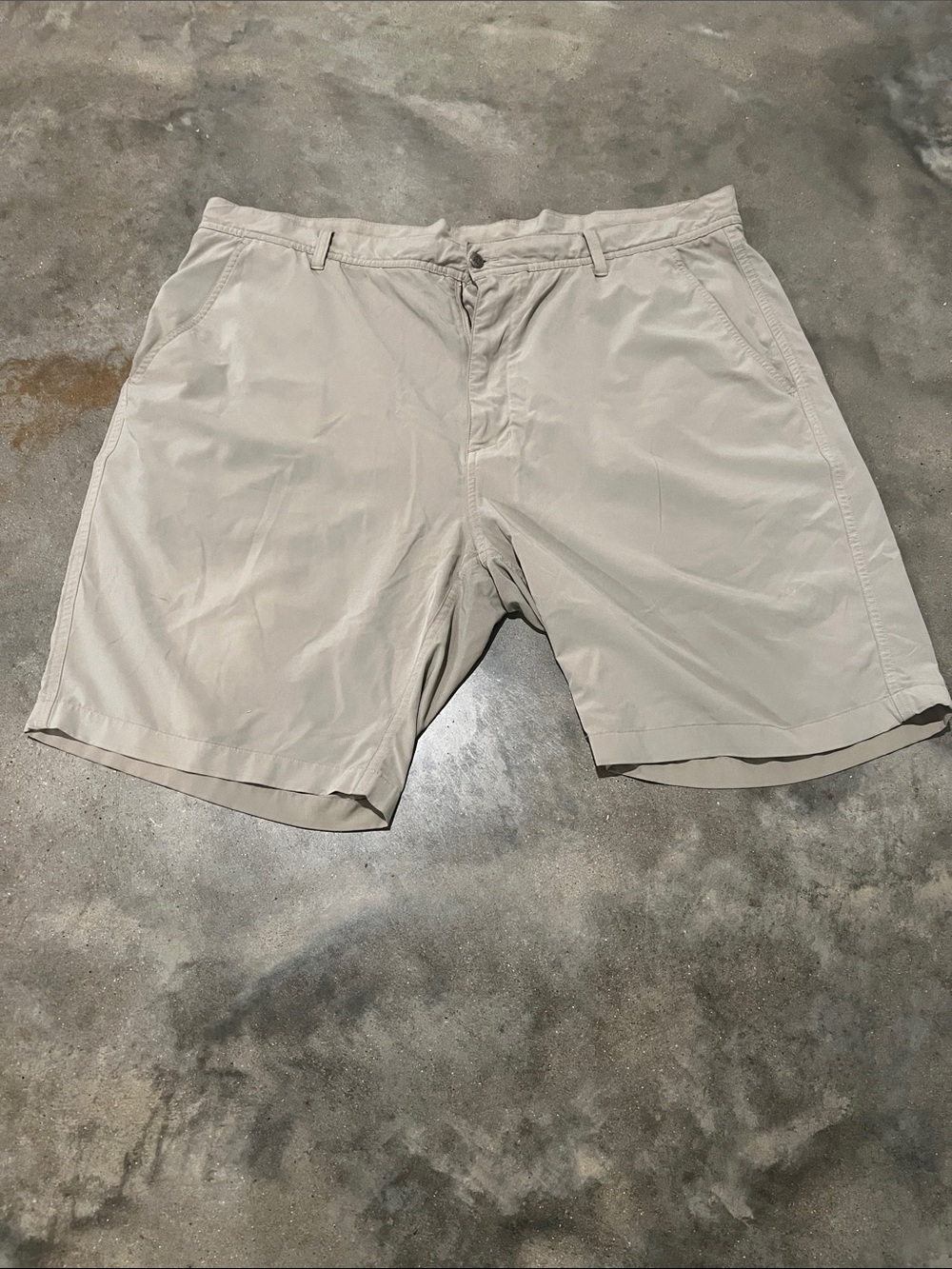 Men's Classic Khaki Flat Front Shorts